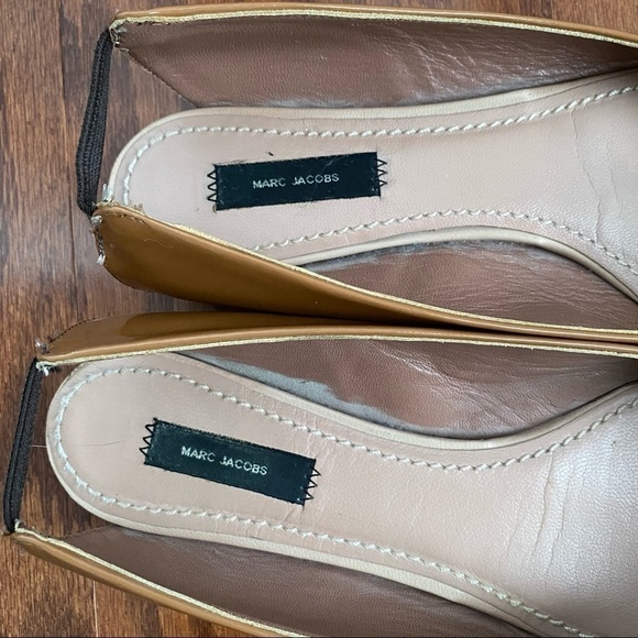 Marc Jacobs Tan Patent Leather Elastic Back Flats, size 38 - Picture 3 of 11